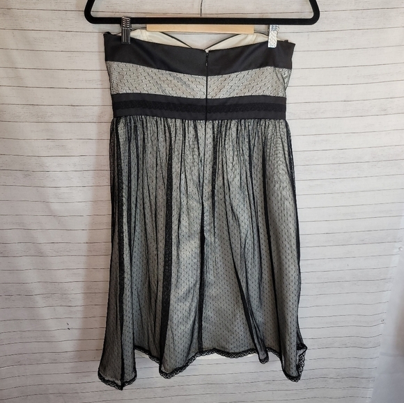 WHITE HOUSE BLACK MARKET STRAPLESS BLACK LACE OVERLAY MINI DRESS, SZ 6 - Picture 8 of 14
